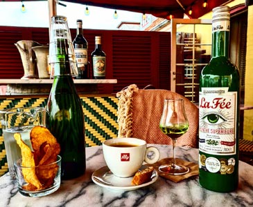 Let servering med drikkelse fra Sømærket i Skagen.